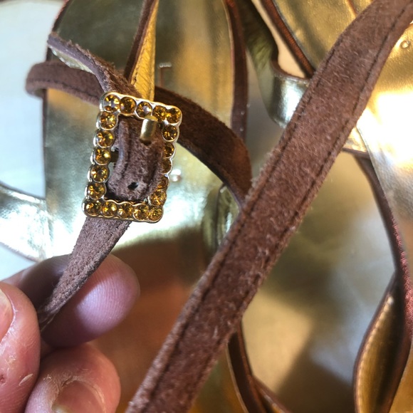 Shoes - Picture 4 of 8